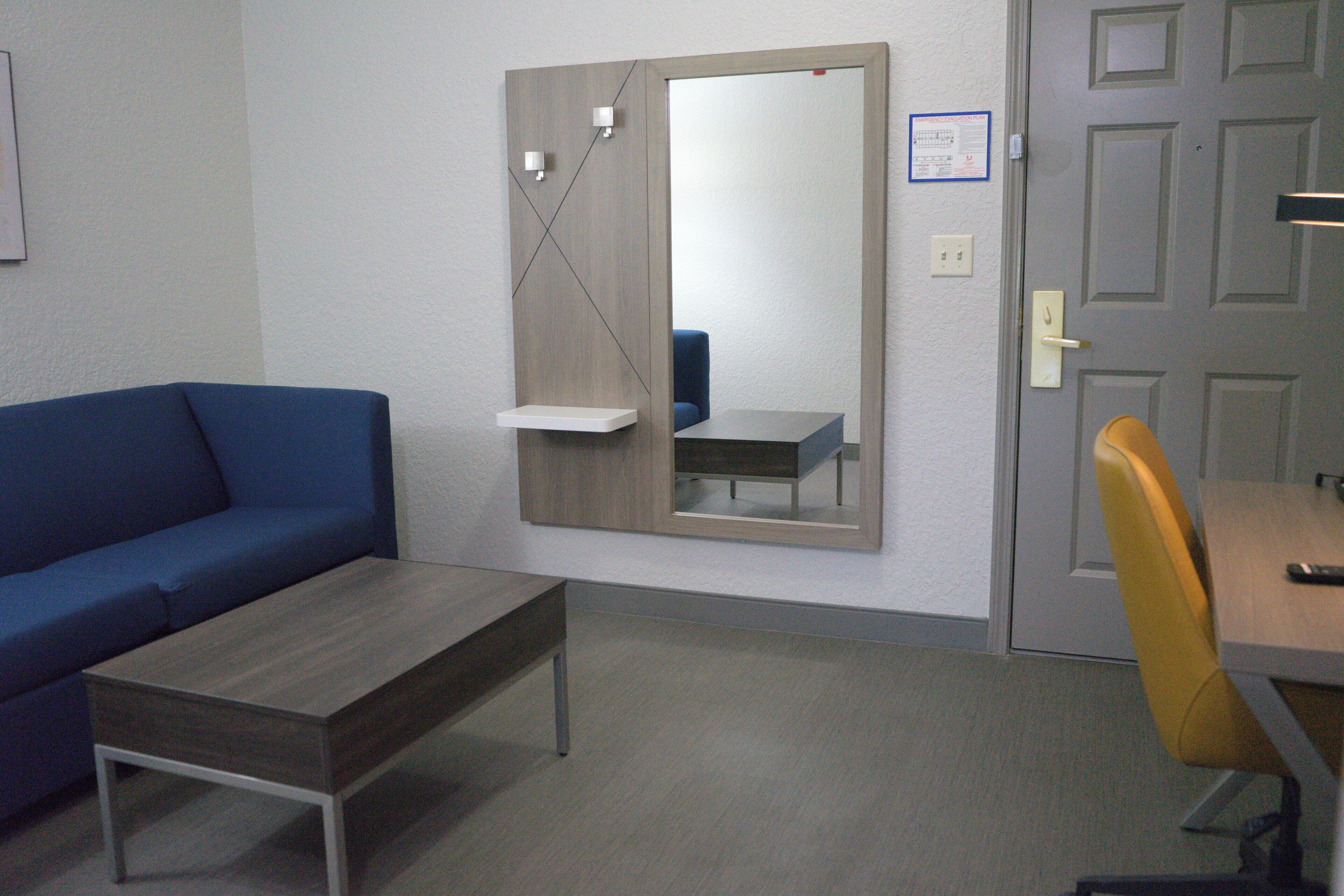 Photo - Holiday Inn Express & Suites Lakeland North I-4 by IHG