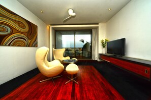 全景套房, 1 張特大雙人床, 河景 | 迷你吧、客 房內保險箱、遮光布/窗簾、隔音