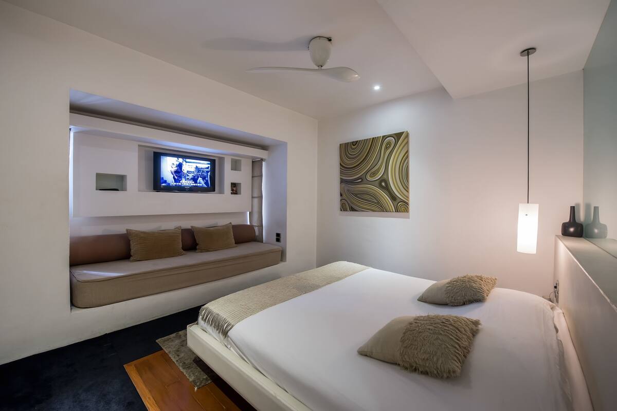 Chambre Standard, 1 très grand lit | Minibar, coffre-fort, rideaux d’obscurcissement