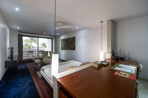 全景套房, 1 張特大雙人床, 河景 | 迷你吧、客房內保險箱、遮光布/窗簾、隔音