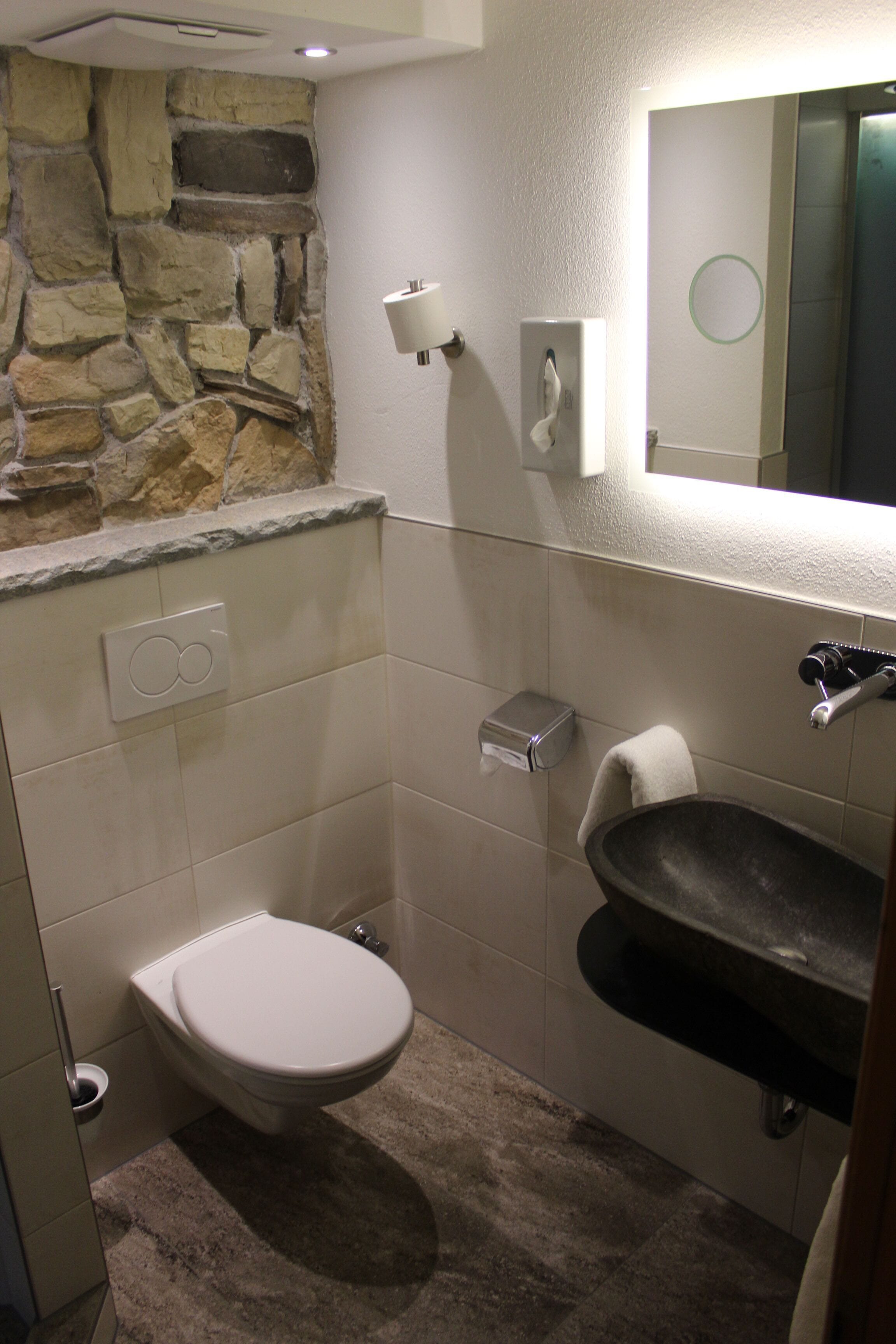 comfort room, 1 double bed, balcony | bathroom | shower, free toiletries, hair dryer, towels