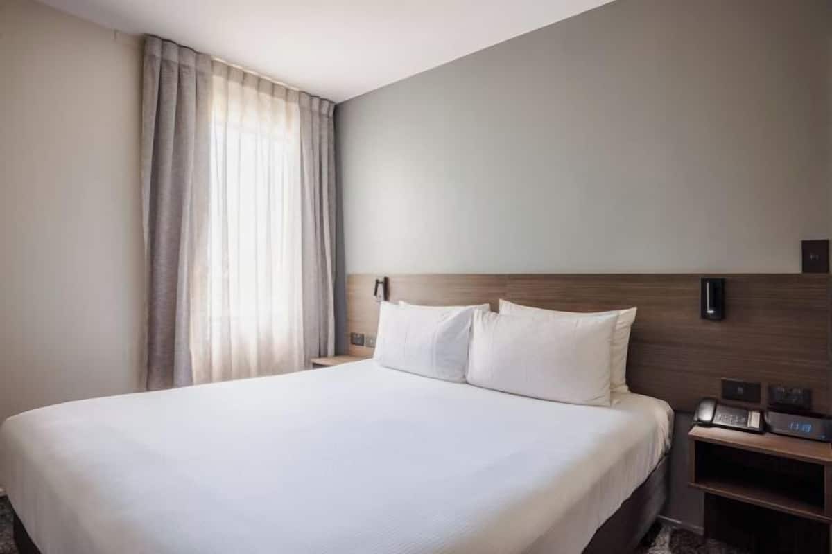 Desk, iron/ironing board, free WiFi, bed sheets