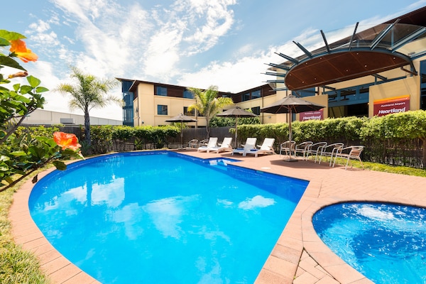 Outdoor pool, pool loungers