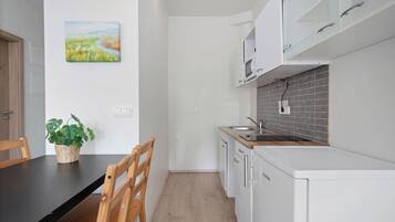 Studio - 5 Adults | Private kitchen