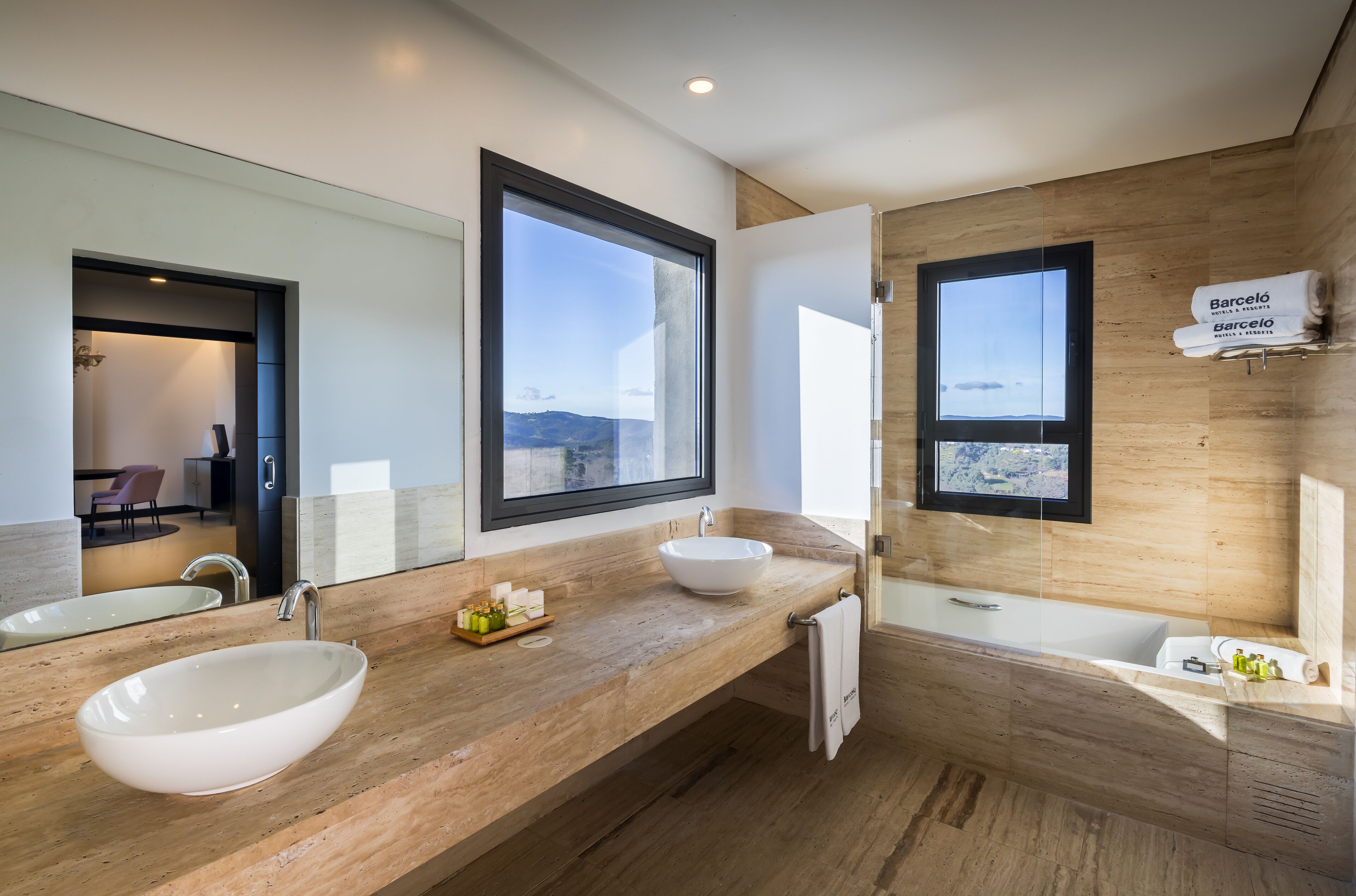 junior suite, hot tub (terrace with views) | bathroom | separate bathtub and shower, hair dryer, bidet, towels
