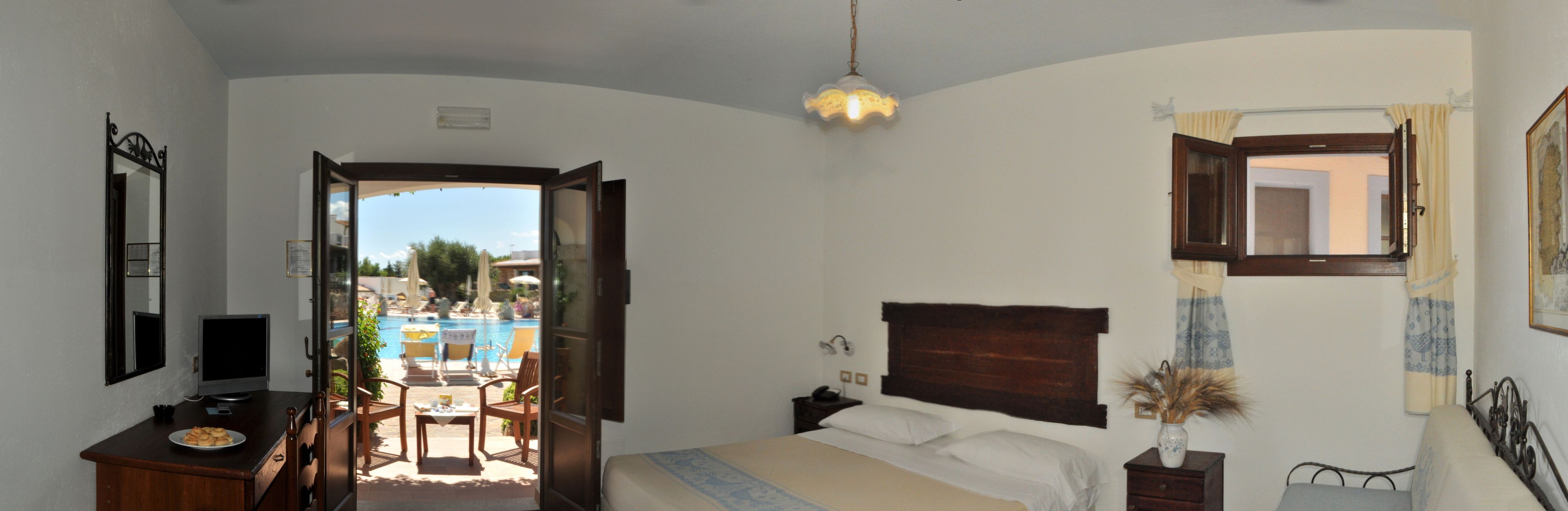 egyptian cotton sheets, select comfort beds, minibar, in-room safe