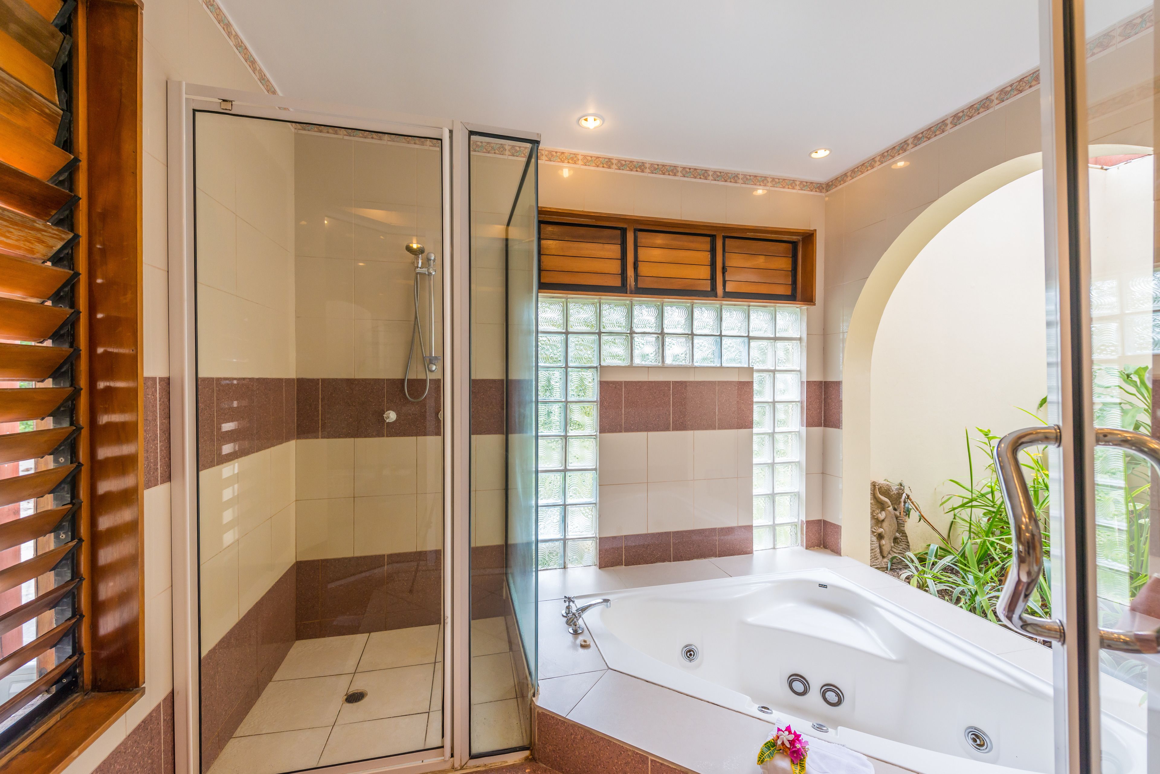 單棟小屋, 海灘景 | 浴室 | 免費梳洗用品、風筒、提供毛巾