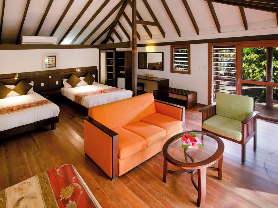 Deluxe Ocean View Bure | Bathroom | Free toiletries, hair dryer, towels, soap