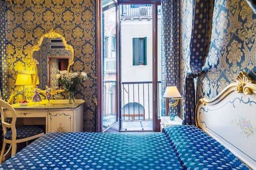 Deluxe Double Room, Canal View and Balcony (1st and 2nd floor) | 1 bedroom, Select Comfort beds, minibar, in-room safe