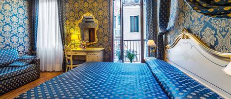 Deluxe Double Room, Canal View and Balcony (1st and 2nd floor) | 1 bedroom, Select Comfort beds, minibar, in-room safe