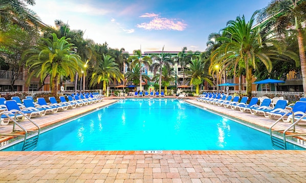 Outdoor pool, pool umbrellas, sun loungers