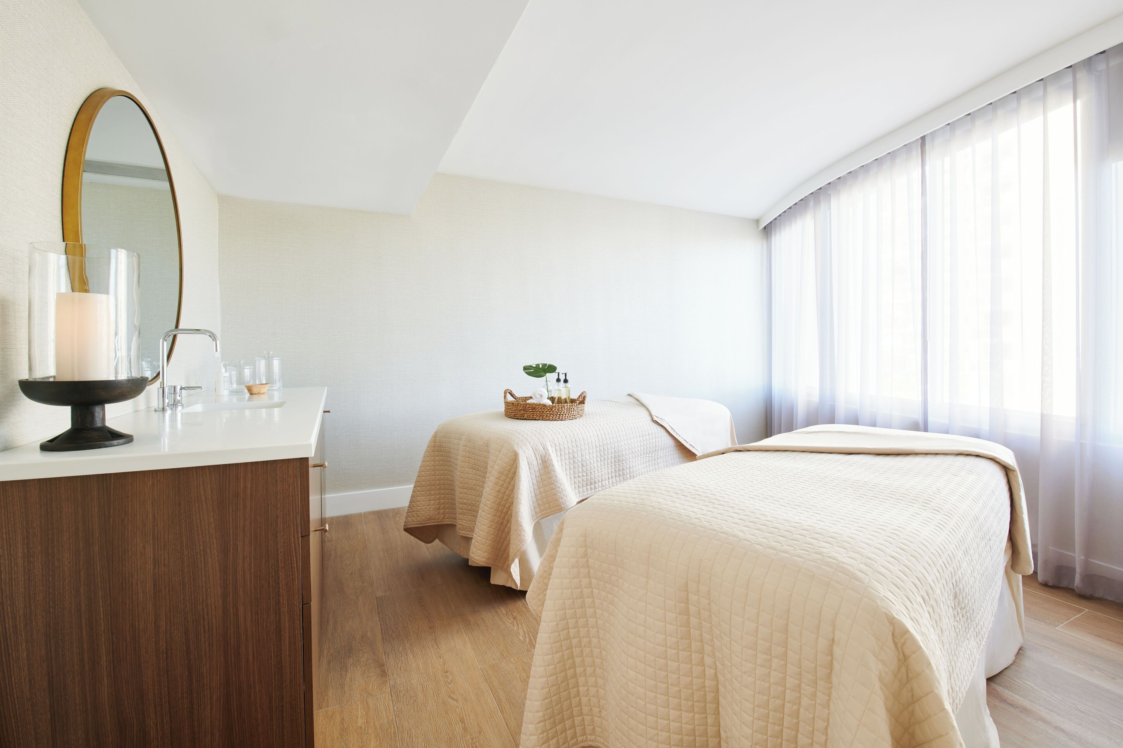 Couples treatment rooms, deep-tissue massages, prenatal massages