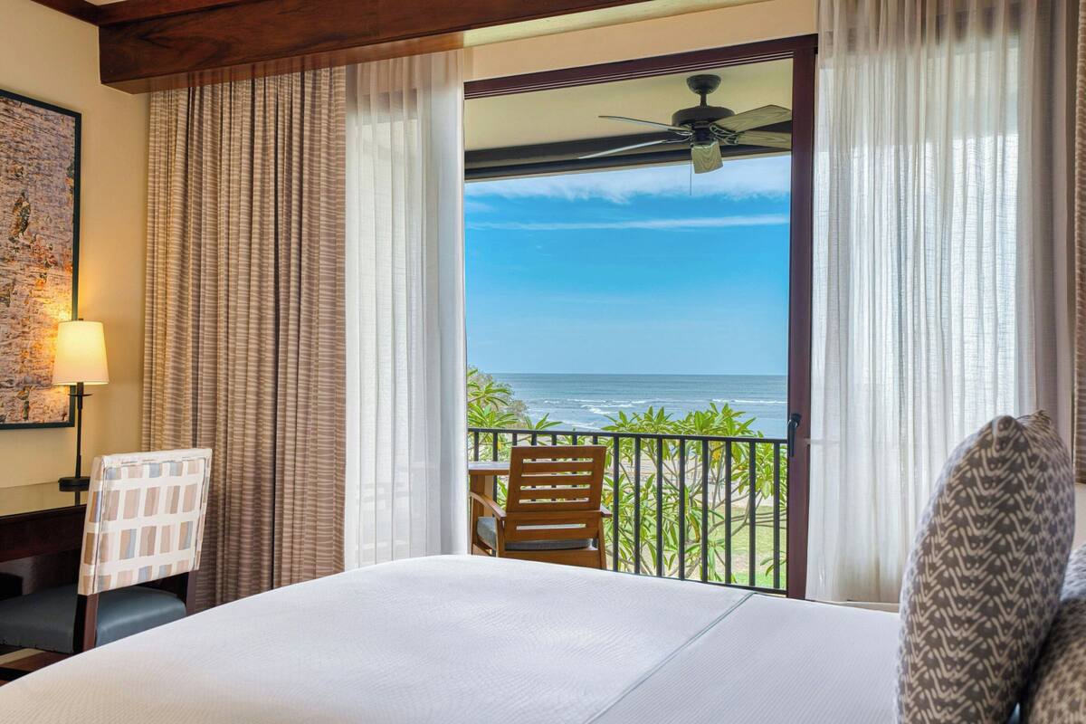 Deluxe Room, 1 King Bed, Balcony (Oceanfront) | Egyptian cotton sheets, premium bedding, down comforters, pillowtop beds
