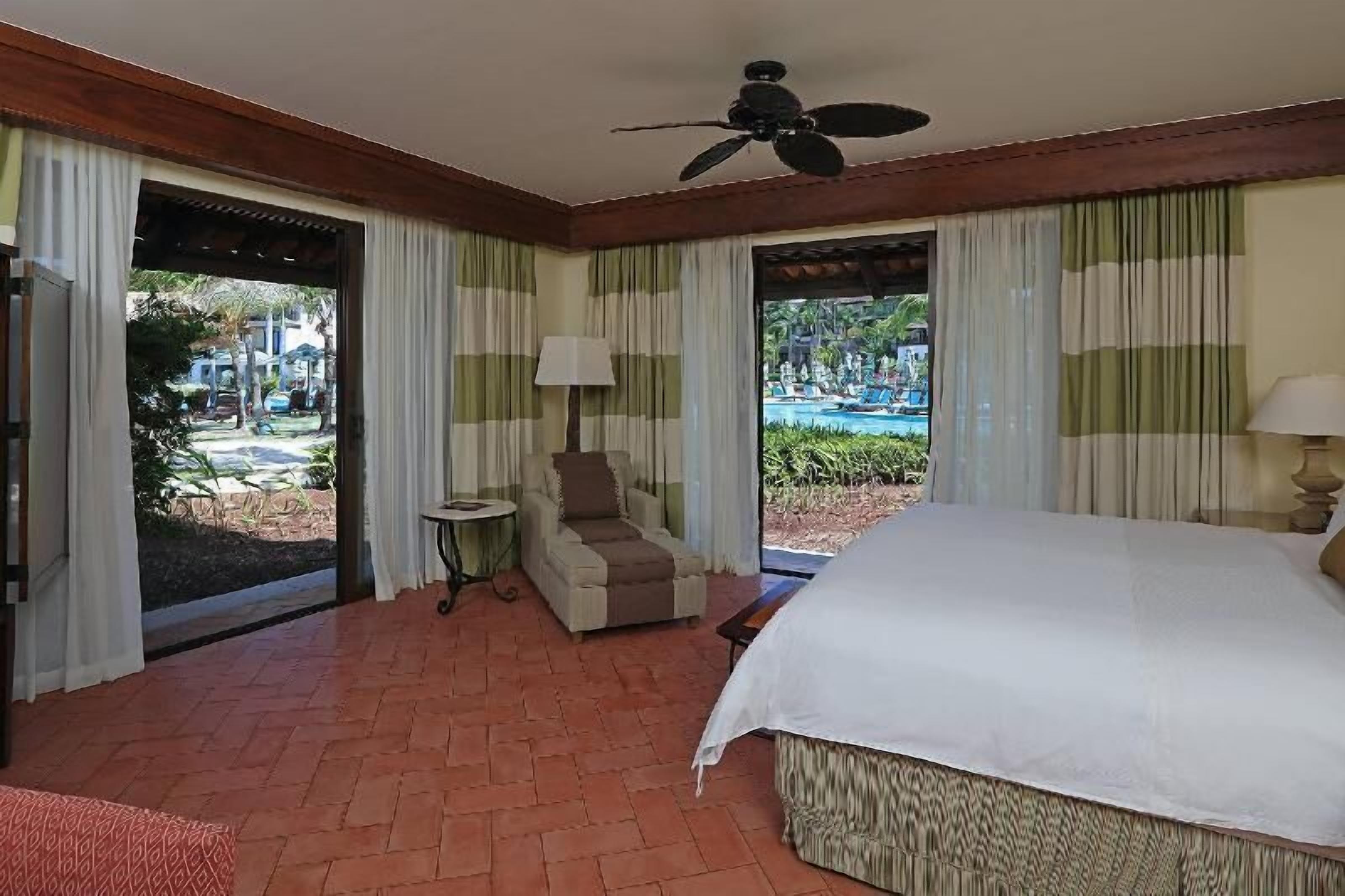 Egyptian cotton sheets, premium bedding, down comforters, pillowtop beds