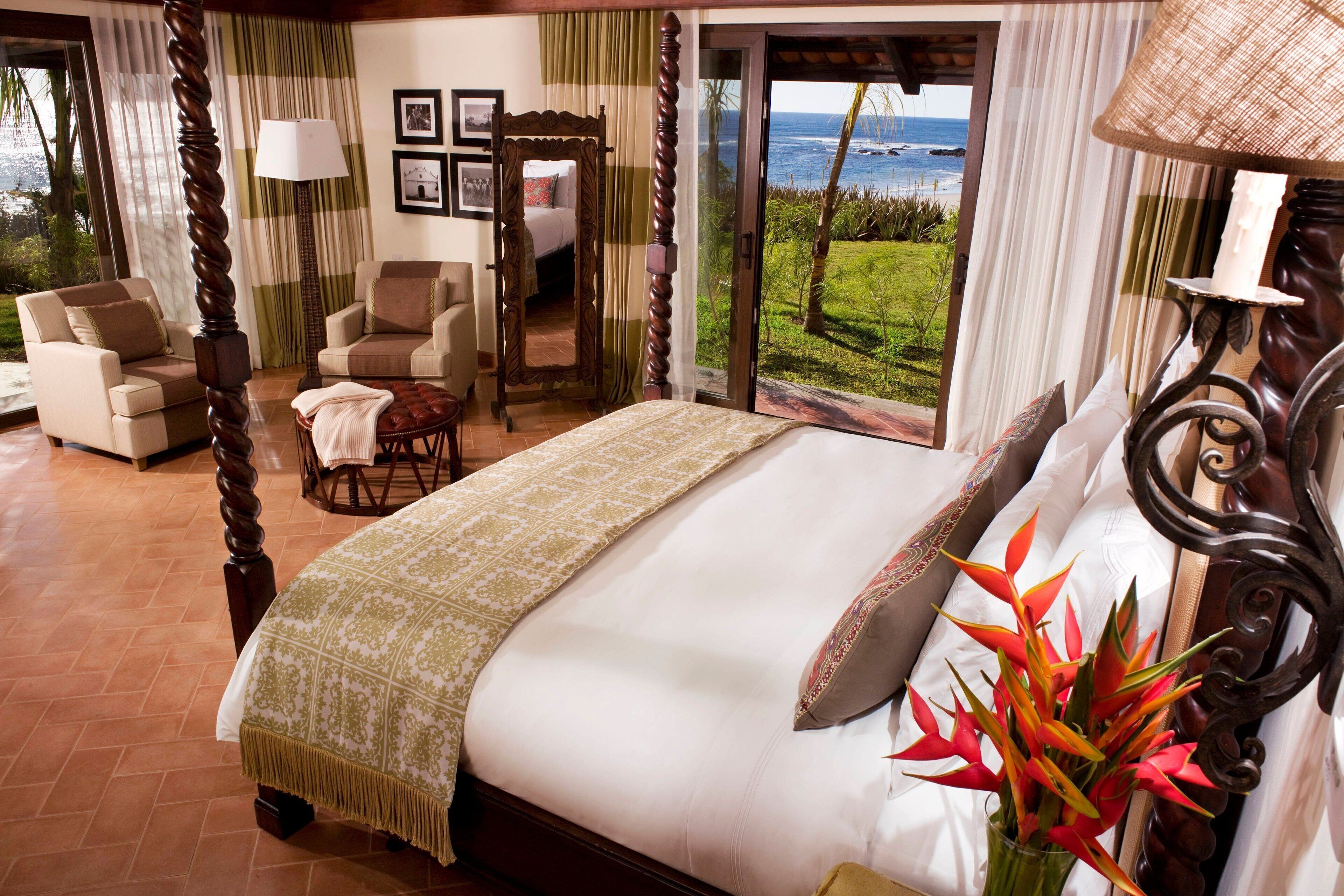 Egyptian cotton sheets, premium bedding, down comforters, pillowtop beds