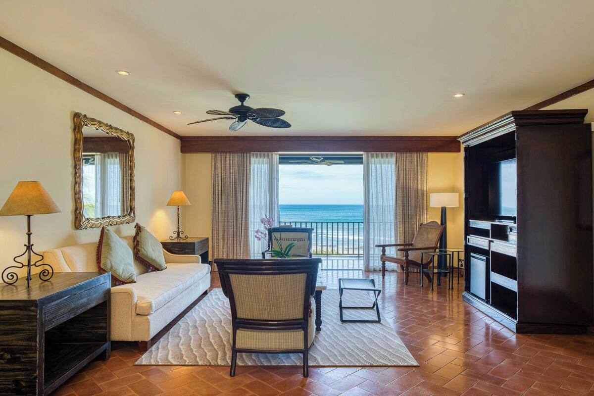Suite, 1 Bedroom, Balcony (Oceanfront) | Lounge | 3 bars/lounges, poolside bar