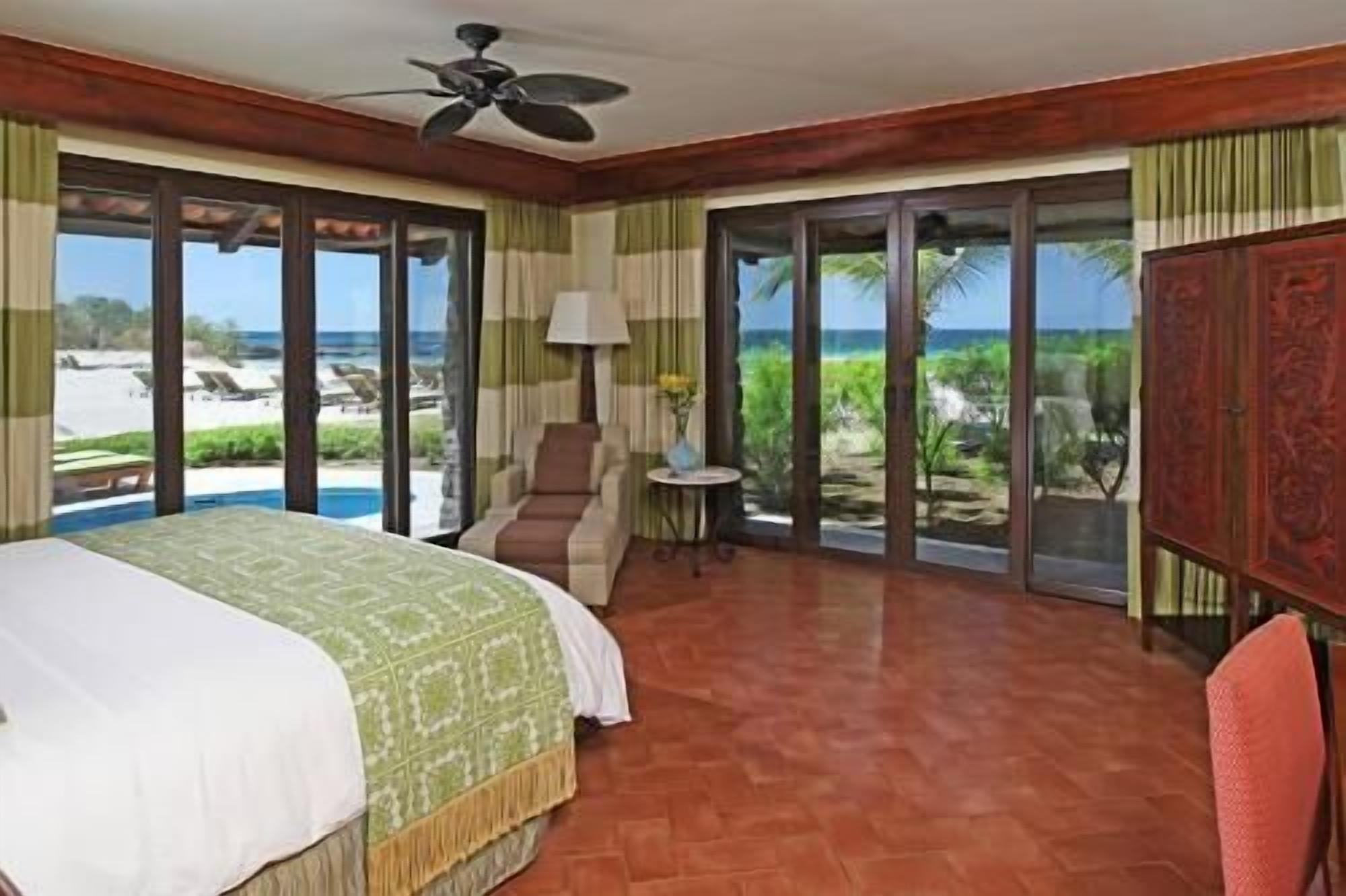 Egyptian cotton sheets, premium bedding, down comforters, pillowtop beds