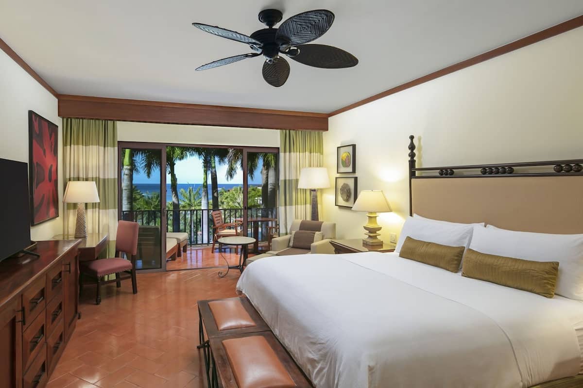 Egyptian cotton sheets, premium bedding, down comforters, pillowtop beds