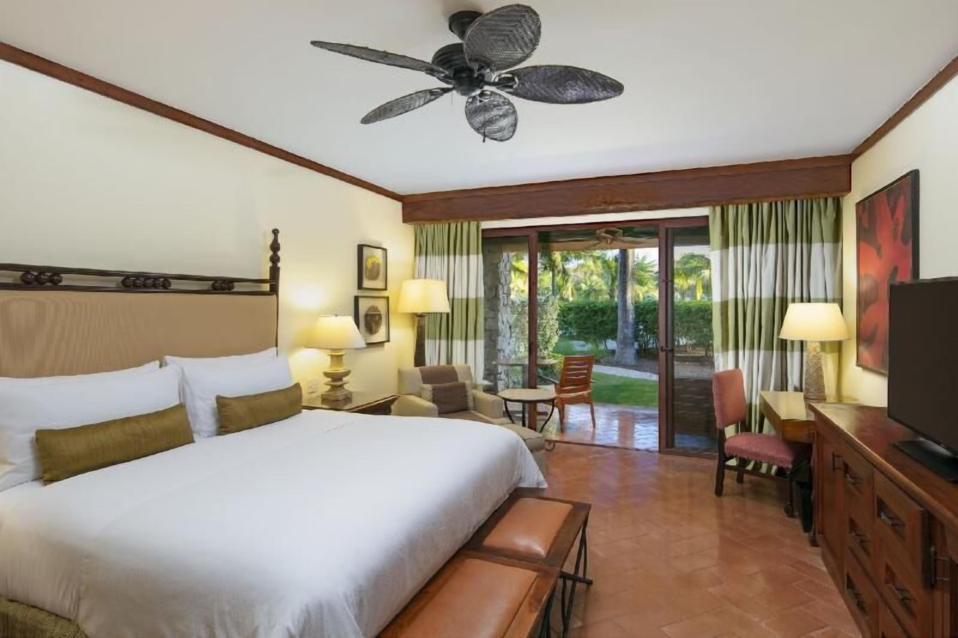 Egyptian cotton sheets, premium bedding, down comforters, pillowtop beds