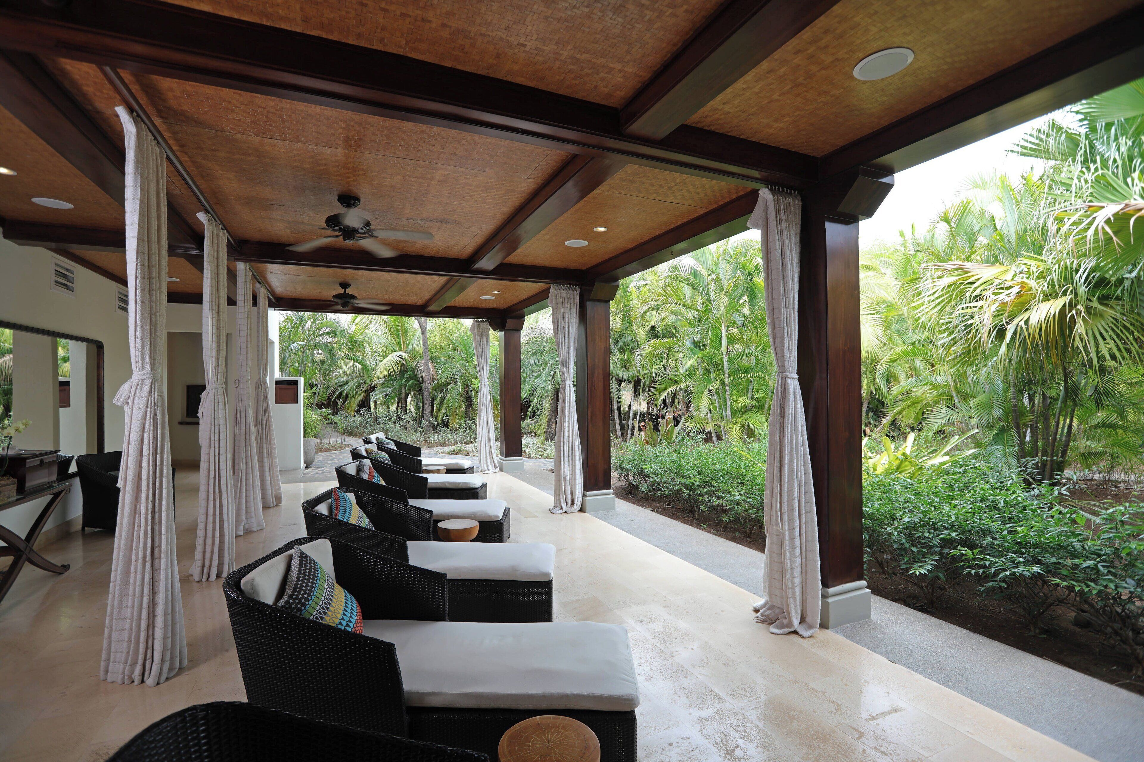 couples treatment room(s), sauna, hot tub, steam room, body treatments