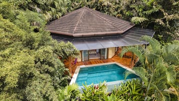 1 bedroom, premium bedding, down comforters, minibar