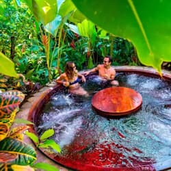 Couples treatment room(s), hot tub, body treatments, mud baths