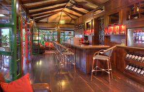3 restaurants; breakfast, lunch and dinner served  - Nayara Gardens (La Fortuna)