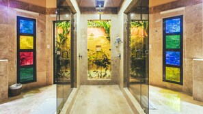 1 habitación, ropa de cama de alta calidad, edredón y minibar 