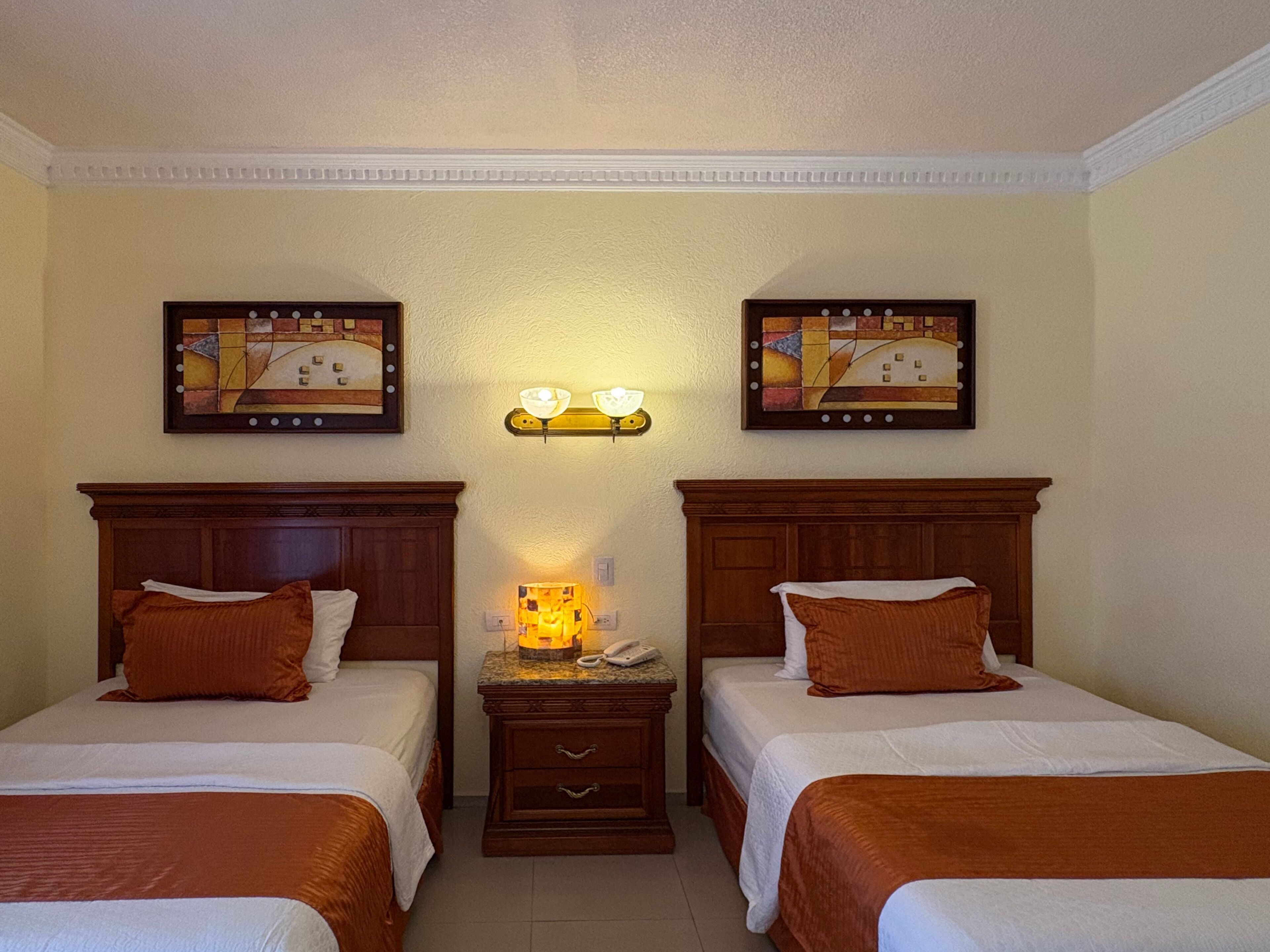 ملاءات من القطن المصري وأغطية فراش متميزة وألحفة محشوة بالريش