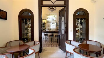 Bar (en el alojamiento)