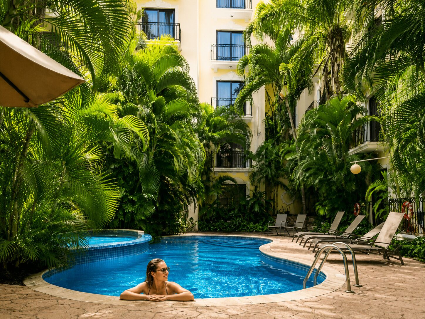 Outdoor pool, pool loungers