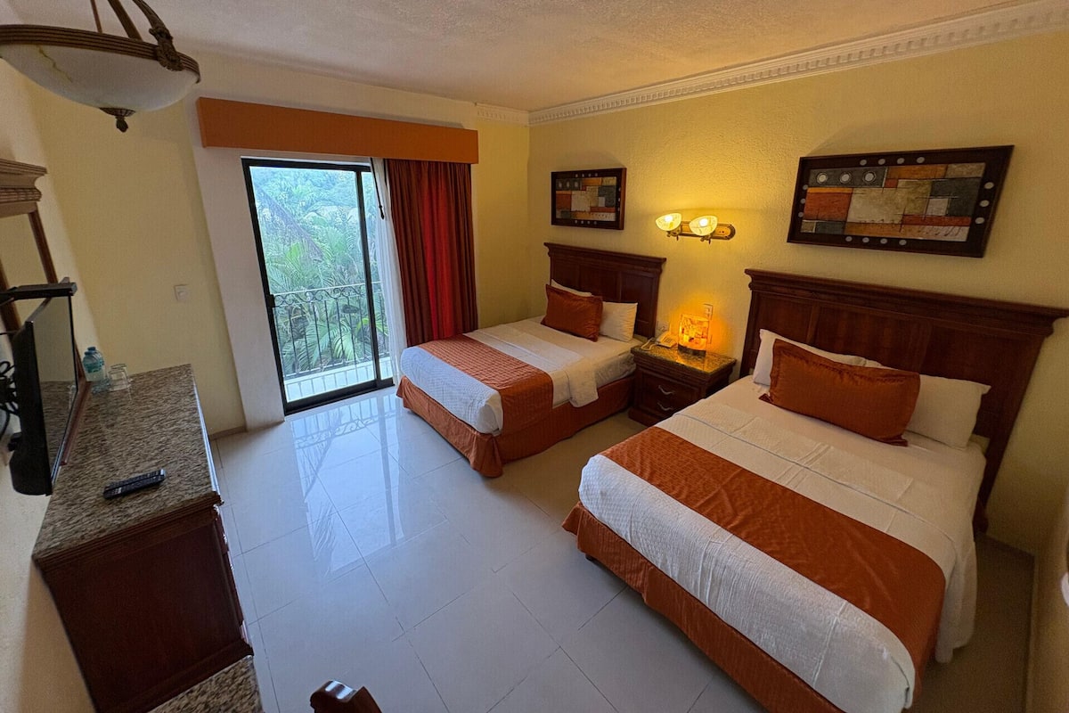 Egyptian cotton sheets, premium bedding, down duvets, in-room safe