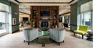 供應早餐和晚餐