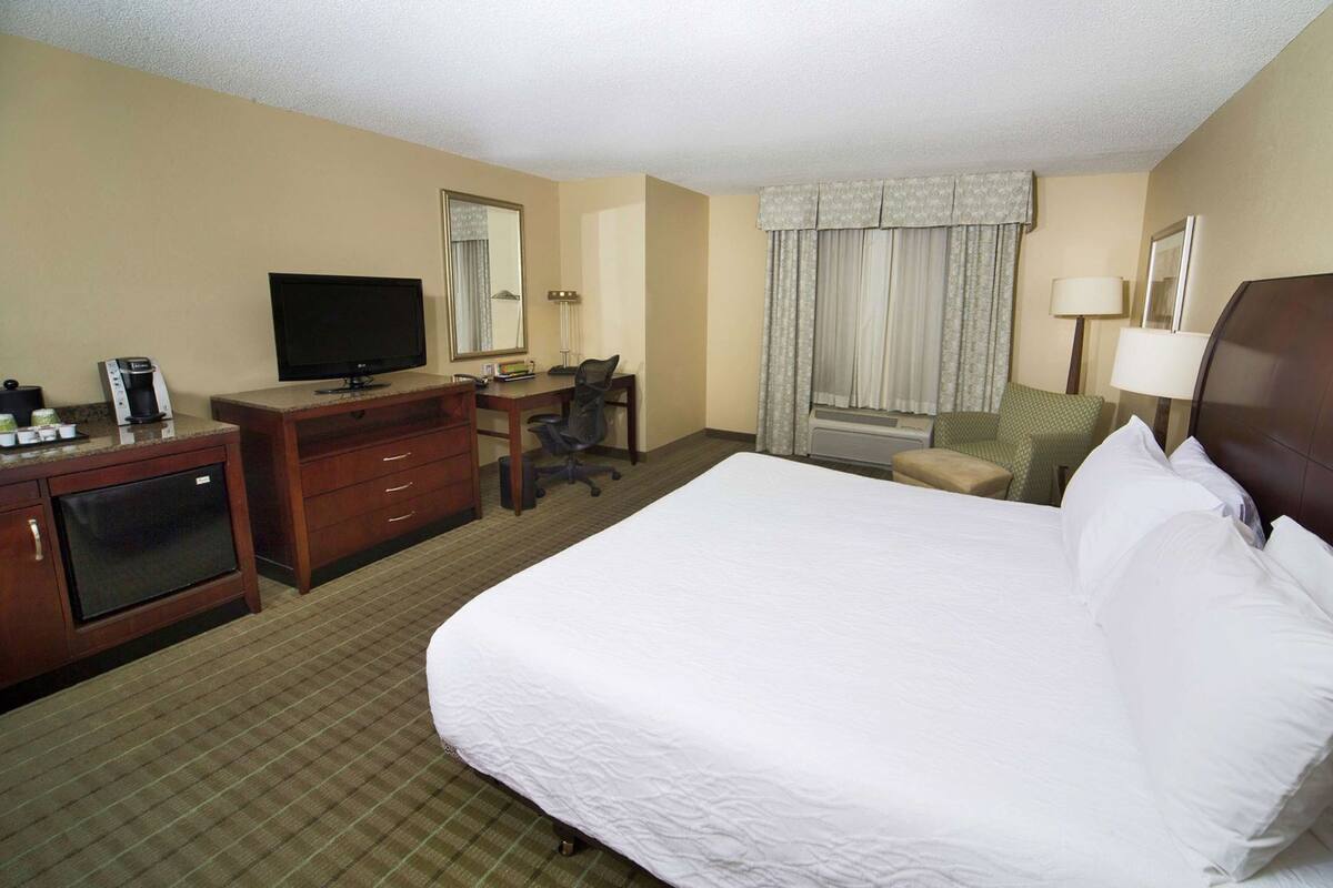 In-room safe, desk, iron/ironing board, free cots/infant beds
