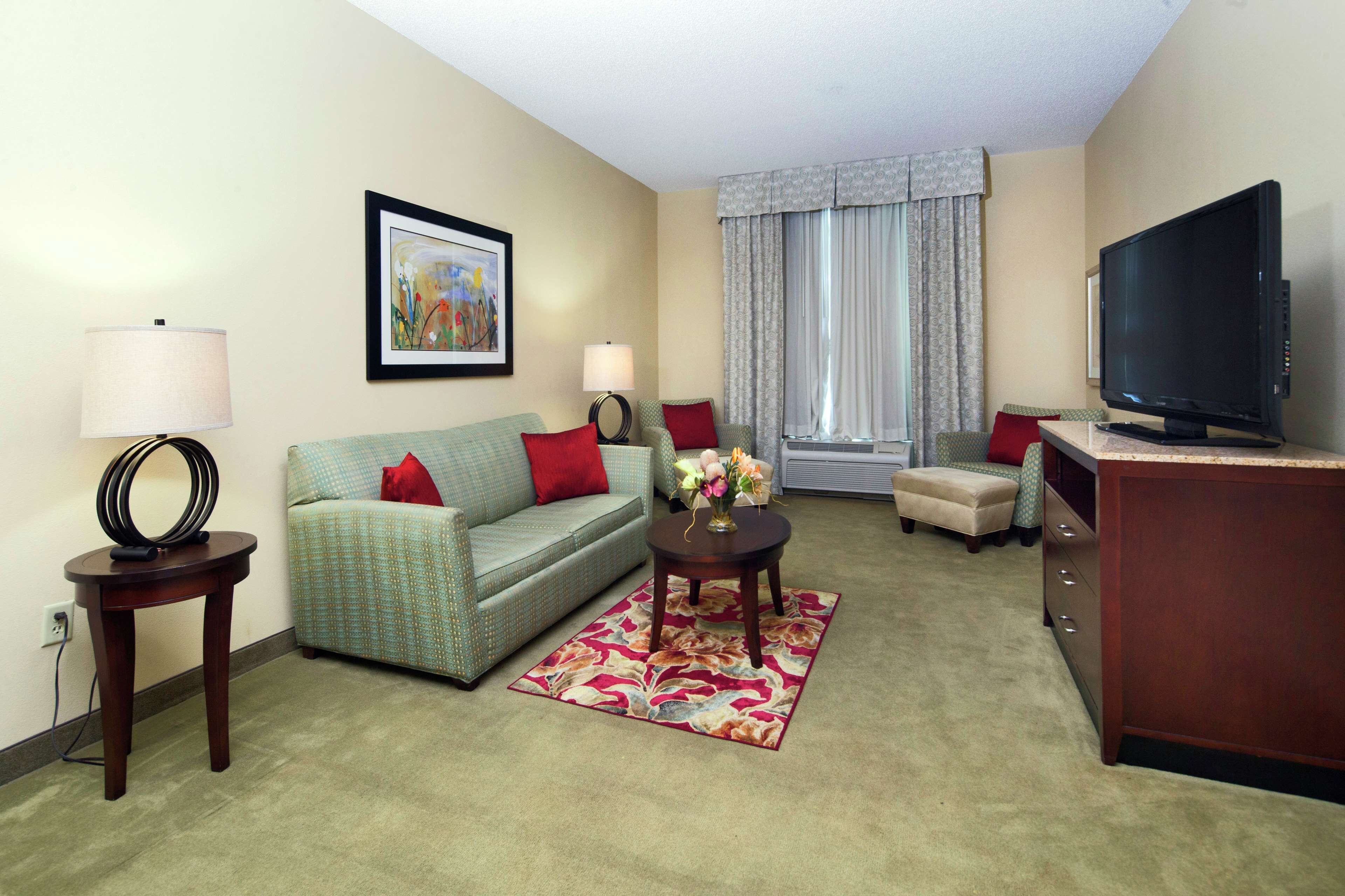 suite, 1 king bed | in-room safe, desk, iron/ironing board, free cots/infant beds