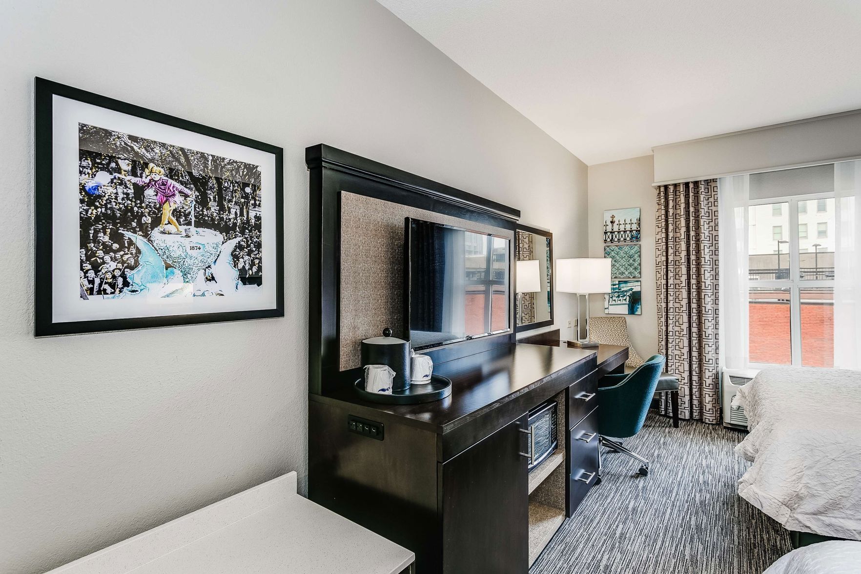 Hypo-allergenic bedding, in-room safe, desk, laptop workspace