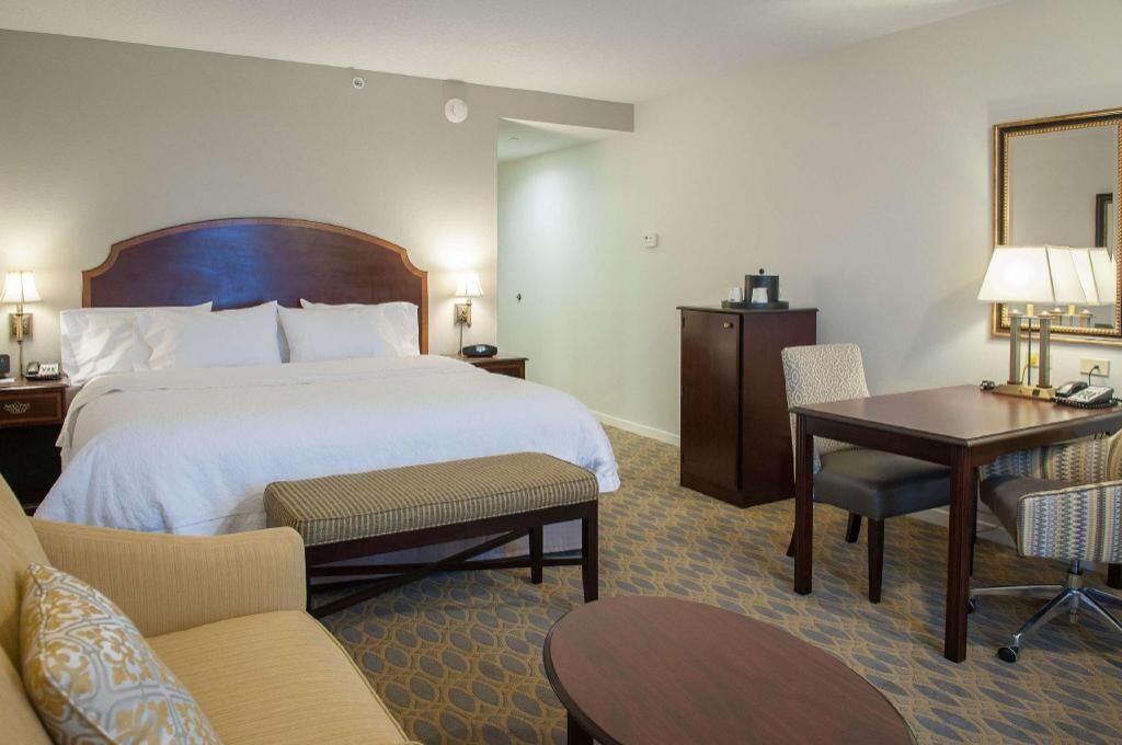 Hypo-allergenic bedding, in-room safe, desk, laptop workspace