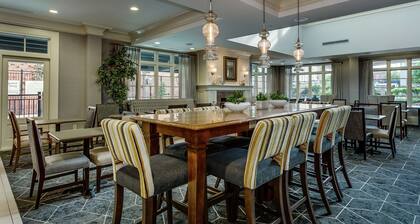 Hampton Inn & Suites Mobile- Downtown Historic District