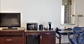 客房内保险箱、隔音、熨斗/熨衣板、免费 WiFi