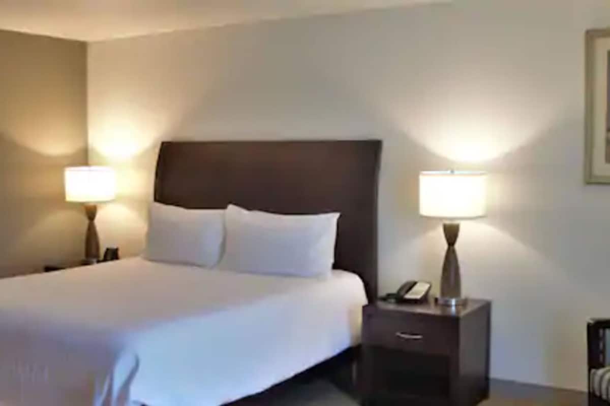 in-room safe, soundproofing, iron/ironing board, free wifi