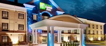 Holiday Inn Express & Suites Warminster - Horsham by IHG