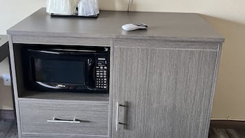 Desk, iron/ironing board, free WiFi