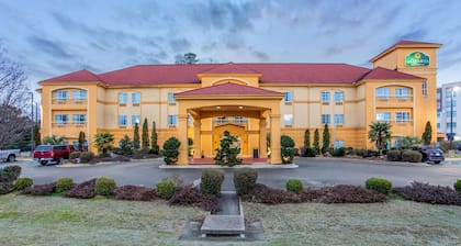 La Quinta Inn & Suites by Wyndham Fultondale Birmingham N