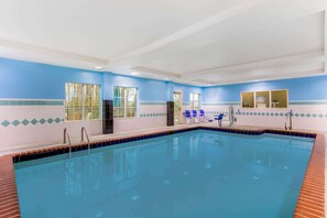 Una piscina cubierta