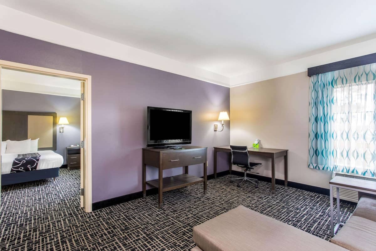 Deluxe Suite, 1 King Bed, Non Smoking (Deluxe Family Suite) | Premium bedding, desk, iron/ironing board, free cribs/infant beds