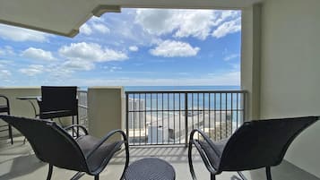 Condo, 3 Bedrooms | Terrace/patio