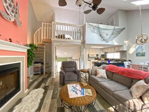 Condo, 2 Bedrooms | Living area