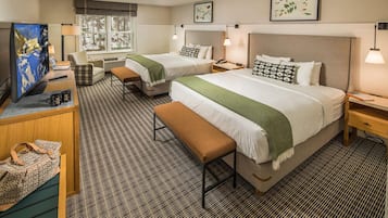 Deluxe Queen Suite | Luxe beddengoed, pillowtop-bedden, een bureau, verduisterende gordijnen