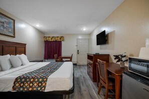 Room, 1 King Bed, Non Smoking | Free WiFi, bed sheets