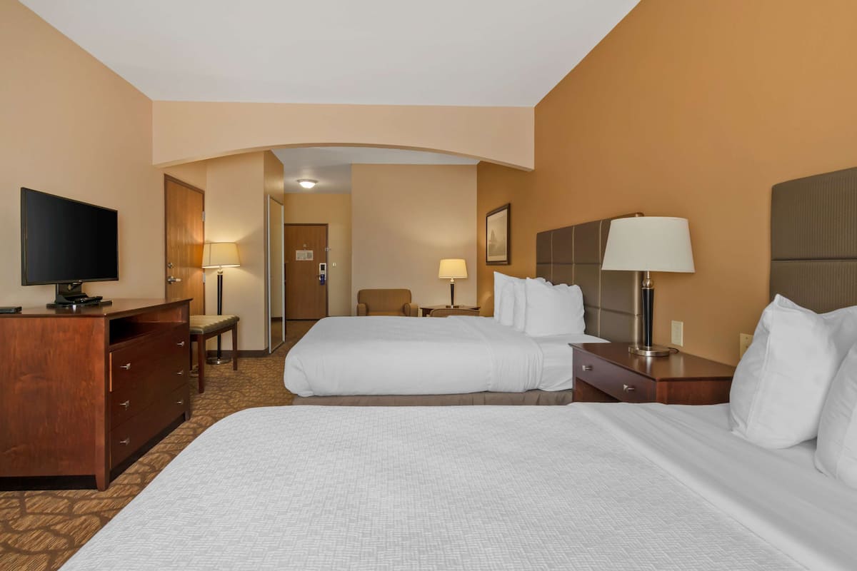 in-room safe, desk, iron/ironing board, free cots/infant beds